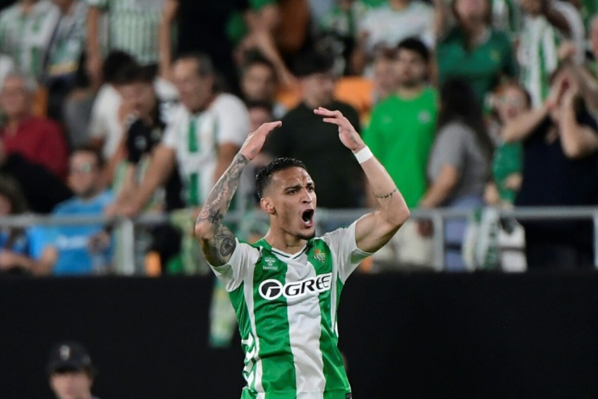 Antony's late goal snatched a 2-2 draw for Real Betis