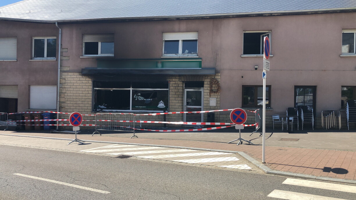 Le café victime des flammes à Mondercange.