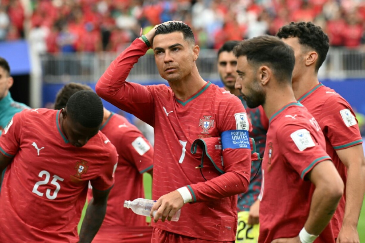 Cristiano Ronaldo entouré de ses coéquipiers durant le match du Portugal contre la RD Congo pour son entrée en lice dans le Mondial, le 17 juin 2026 à Houston
