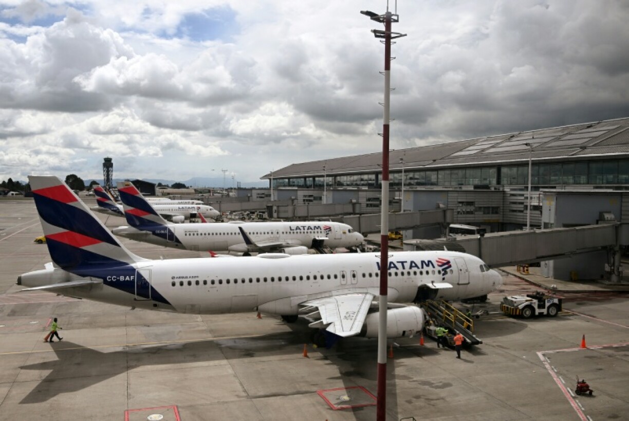 Six airlines -Brazil's GOL, Colombia's Avianca, Chile's Latam, Spain's Iberia, Portugal's TAP, and Trinidad's Caribbean- have cancelled flights to Venezuela following US warnings of an ‘increase in military activity’ in the Caribbean