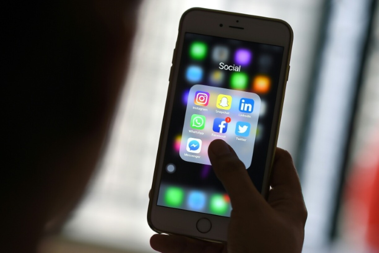 54% des répondants disent avoir utilisé les réseaux sociaux et les plateformes vidéo pour s'informer dans la semaine précédant le sondage