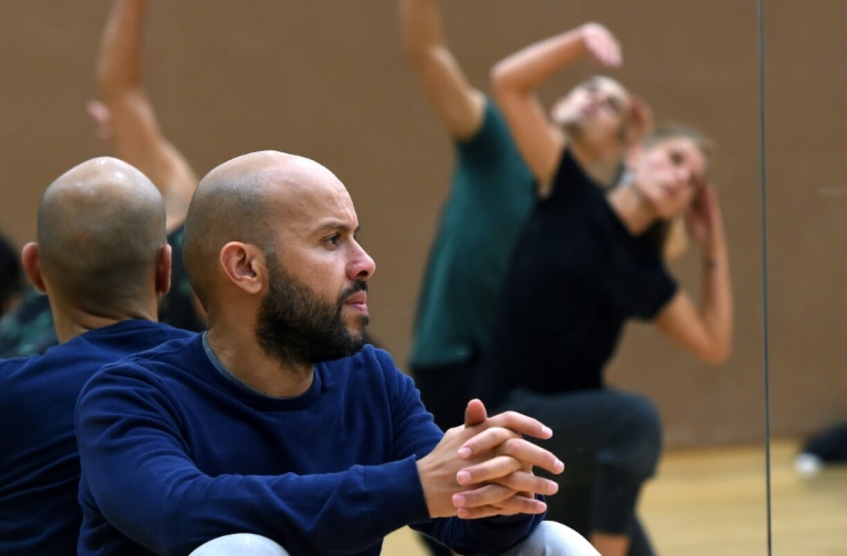Le chorégraphe Mourad Merzouki en répétition le 29 septembre 2015 à Bron, près de Lyon