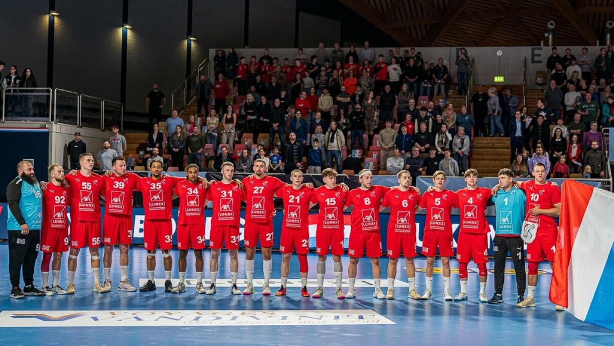 Den Adel Rastoder (27) am Trikot vun der FLH-Formatioun.