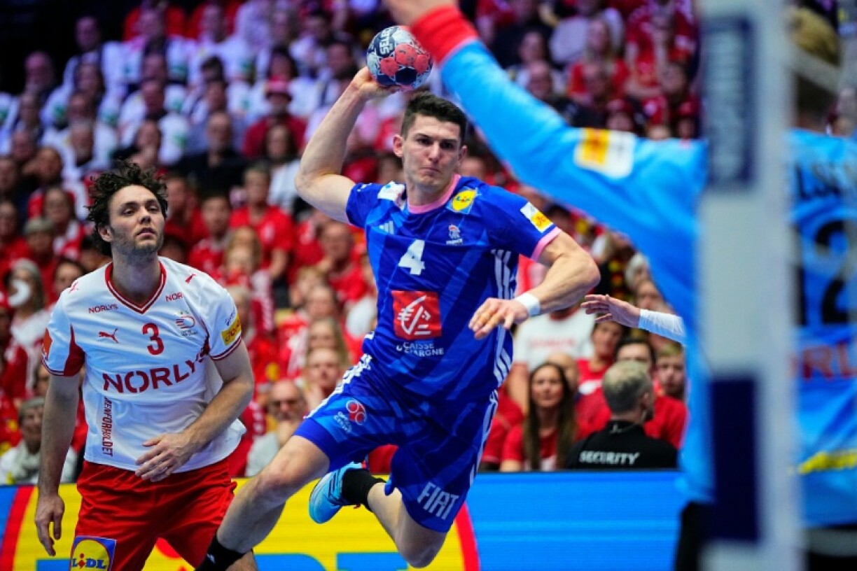 Le demi-centre français Aymeric Minne en action jeudi lors du match Danemark-France (32-29), premier choc du tour principal lors de l'Euro de hand