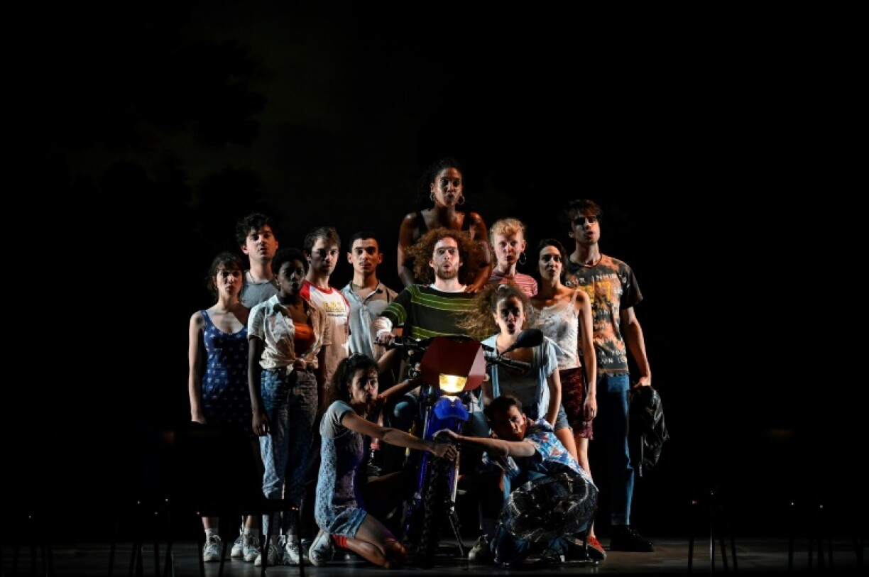 La troupe de l'adaptation théâtrale de