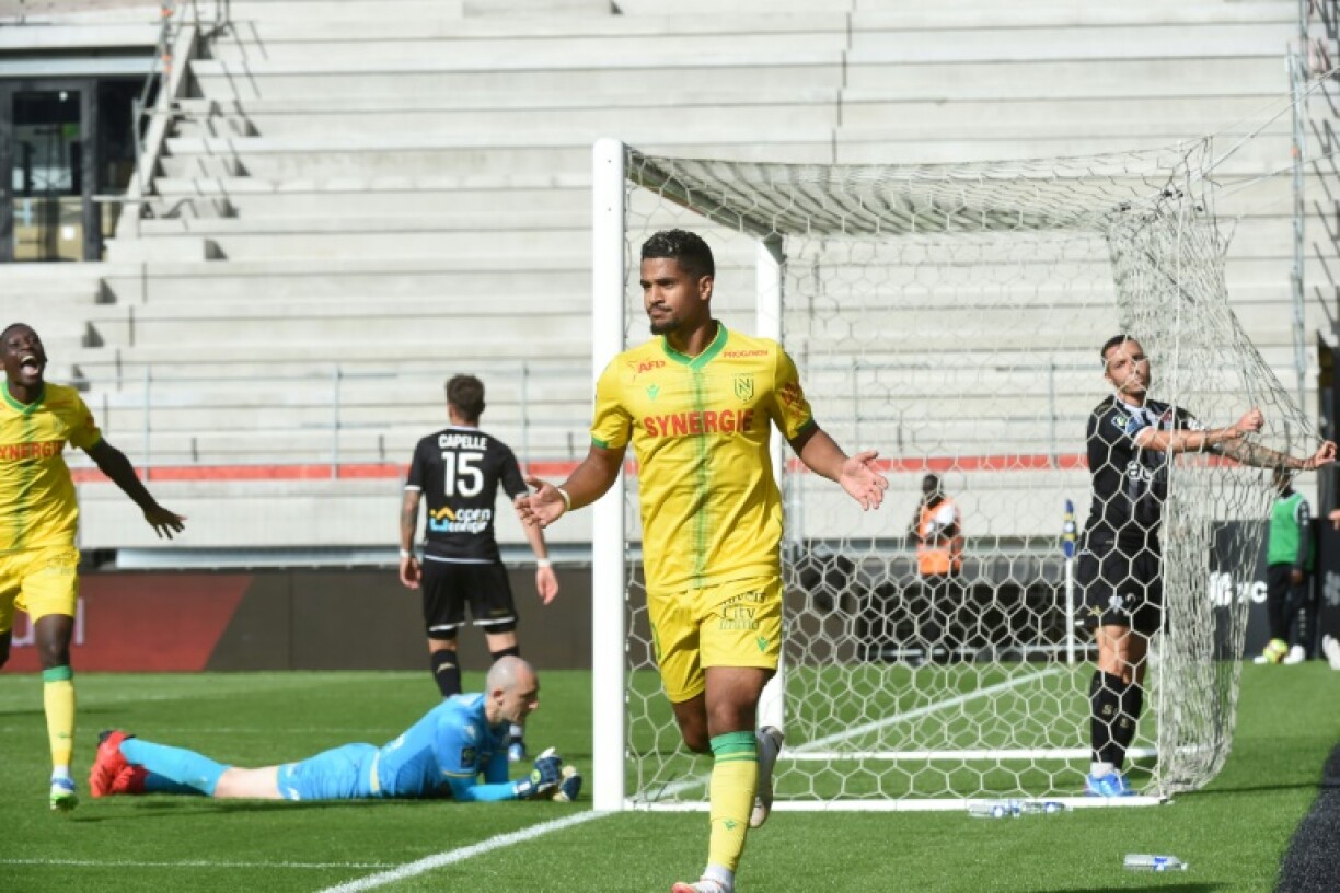 Le milieu offensif Ludovic Blas s'est offert un doublé à Angers au stade Raymond-Kopa, e 19 septembre 2021