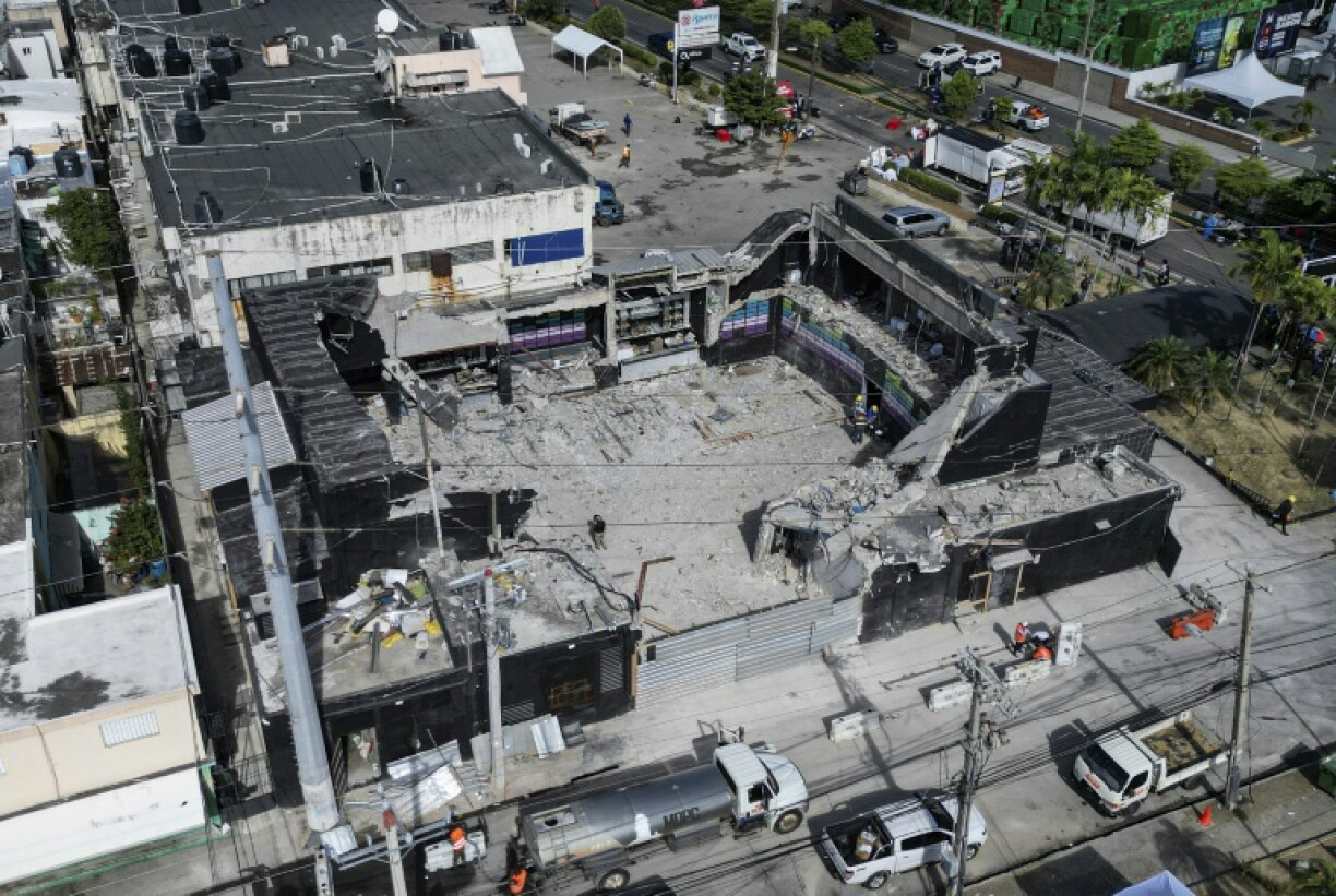 Rescuers in Santo Domingo have called off the search for any more survivors under the rubble of the Jet Set nightclub, after its roof came crashing down on hundreds of party-goers