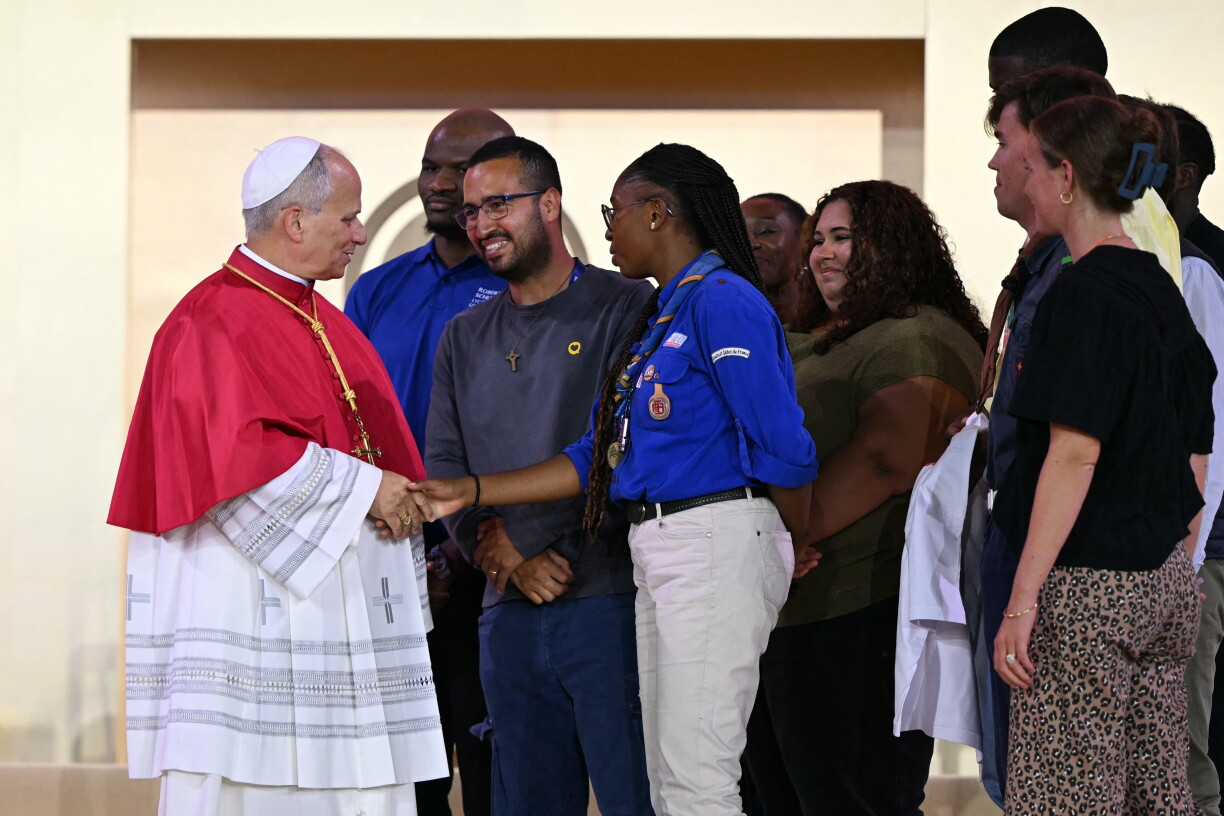 Pope Leo XIV greet youth at the end of a prayer vigil with young people at the Stade de France stadium, in Saint-Denis on the outskirts of Paris on September 25, 2026 as part of his four days visit to France.