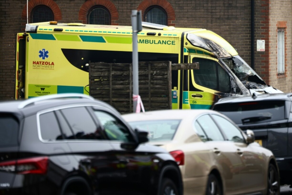 Une ambulance d'une association juive endommagée à Londres, le 23 mars 2026