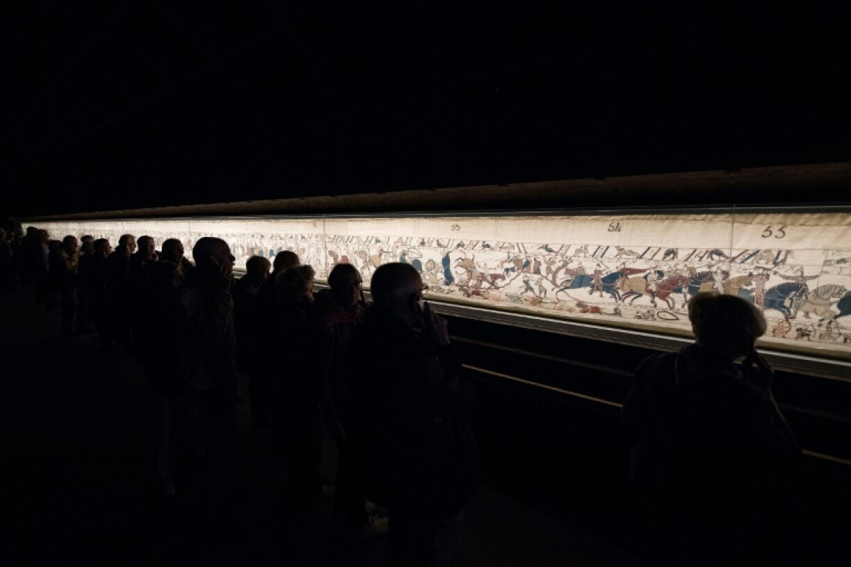 The enormous tapestry weighs 350 kilogrammes (772 pounds), according to Unesco