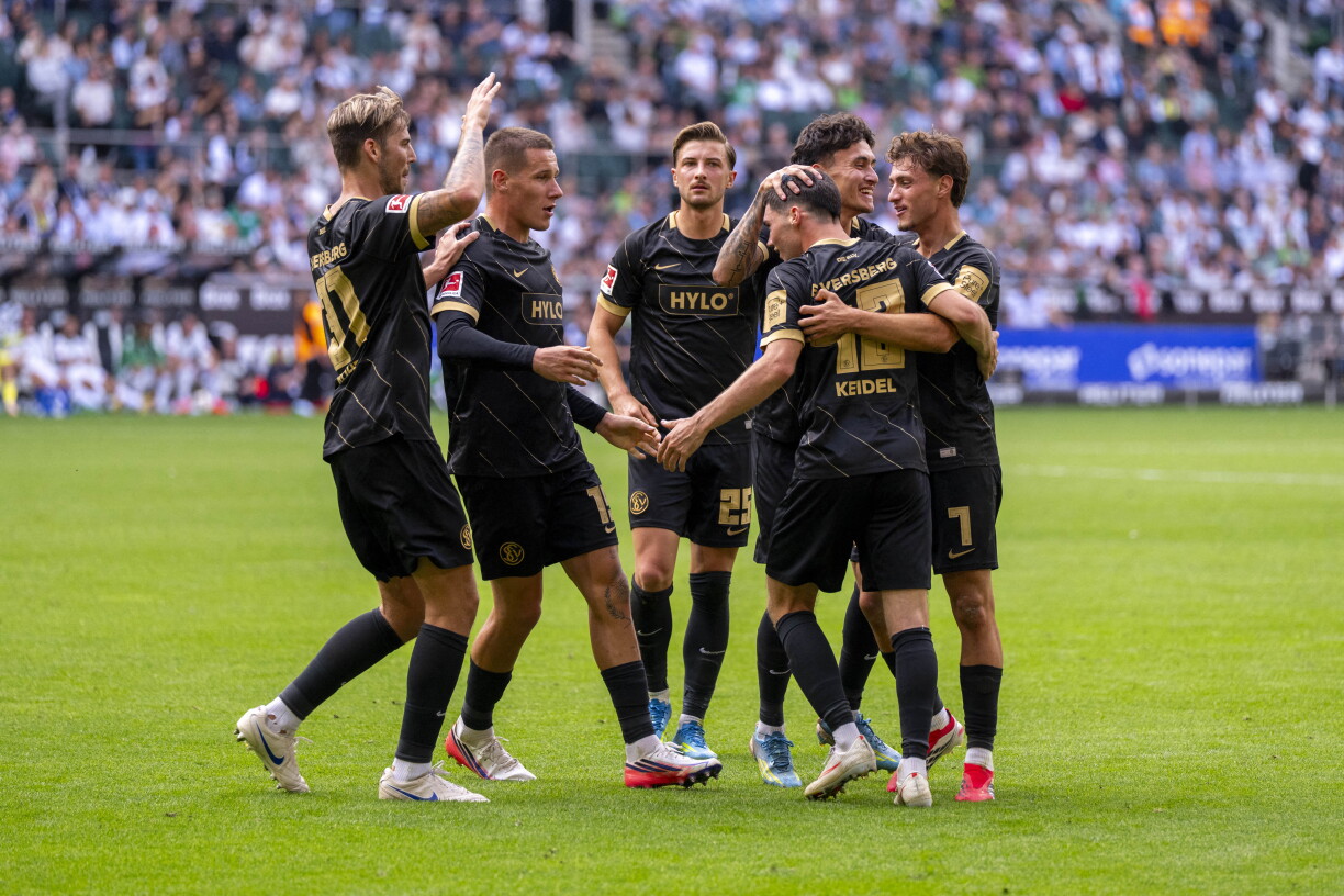 Elversberg gewënnt ee geckege Match géint Borussia Mönchengladbach.