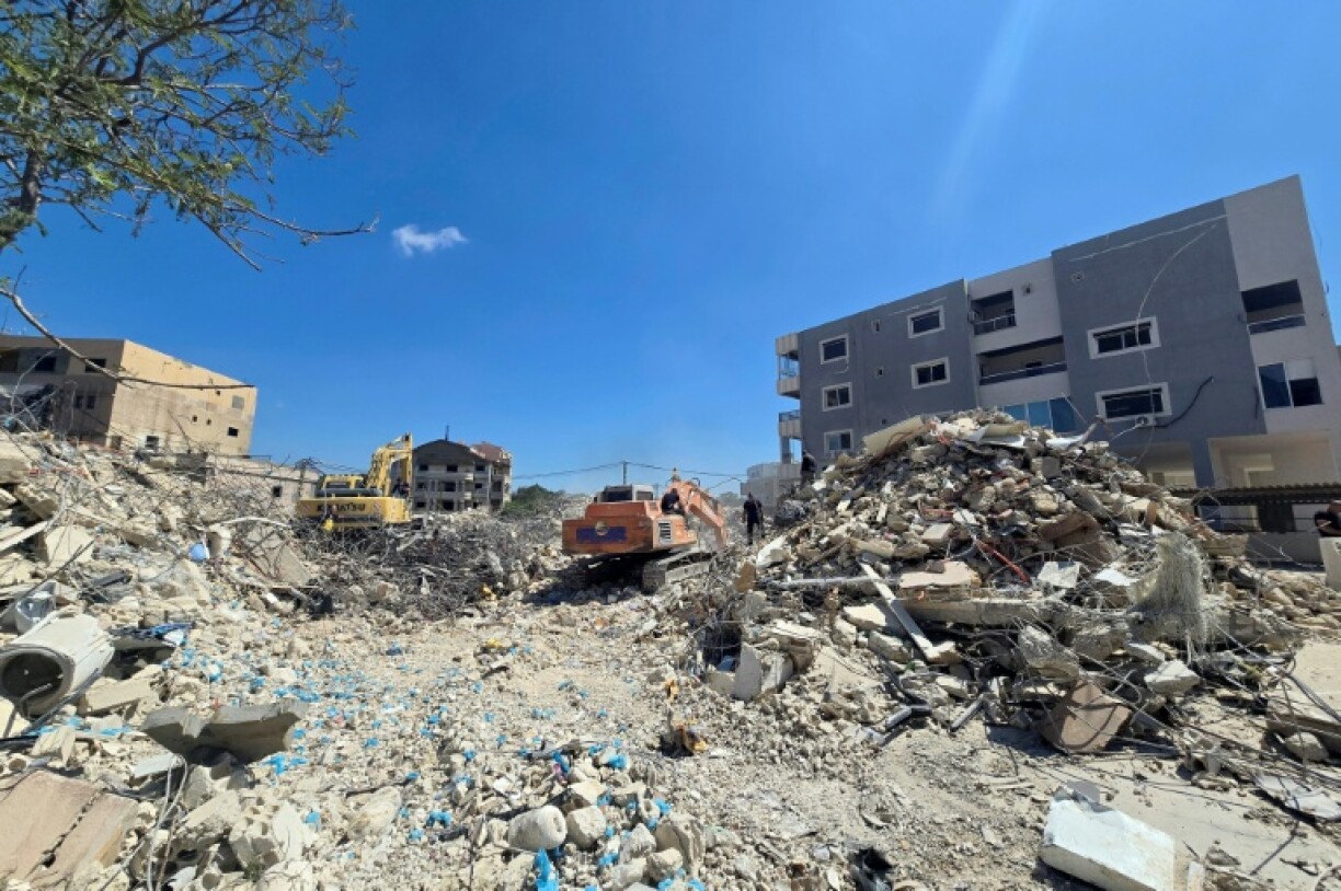 Bei israelischen Angriffen im Libanon sind nach Angaben aus Beirut seit Anfang März mehr als 62.000 Häuser und Wohnungen zerstört oder beschädigt worden.