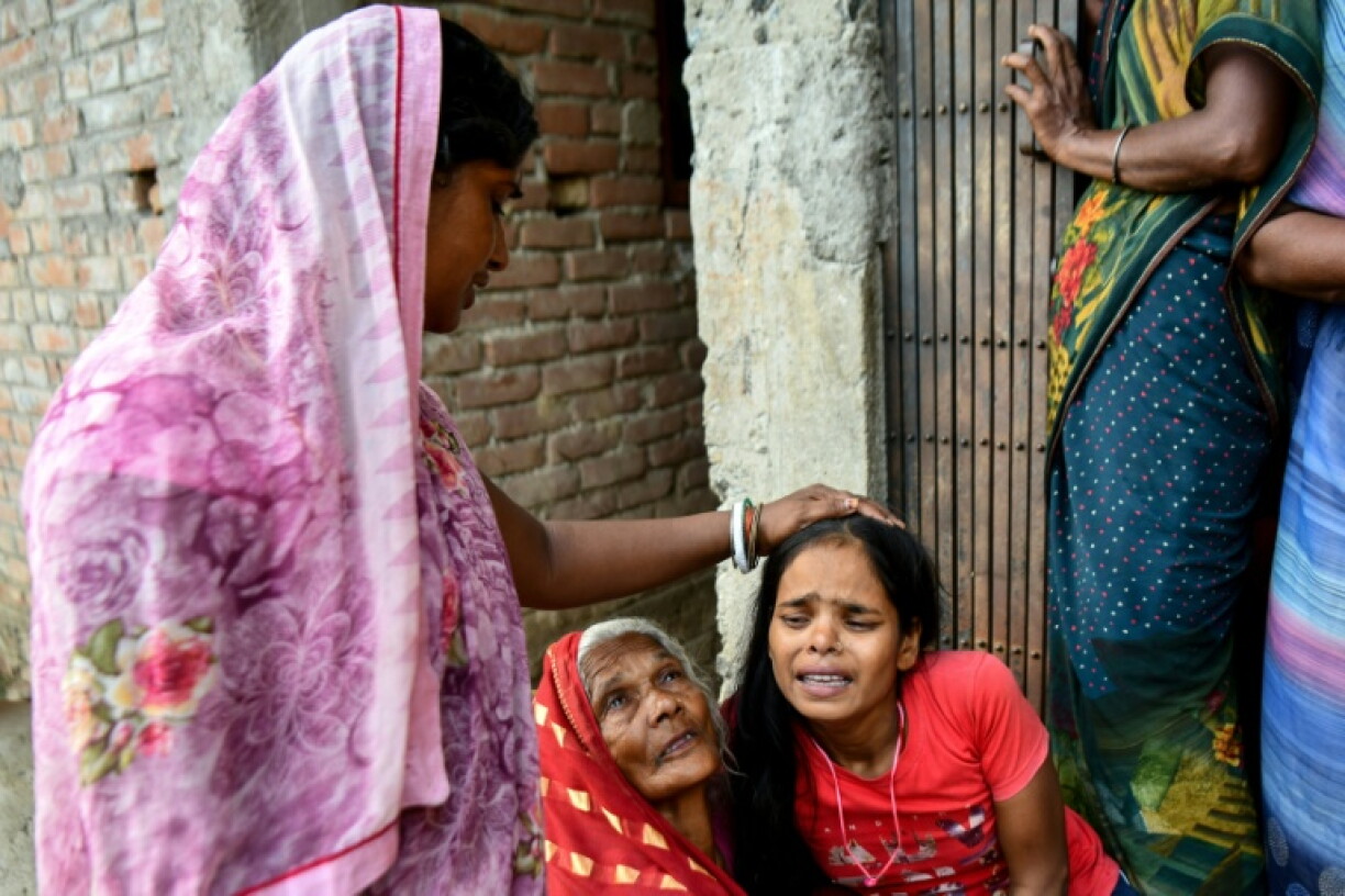 Bei einem Bootsunglück auf dem Ganges in Indien sind mehr als ein Dutzend Kinder ertrunken.