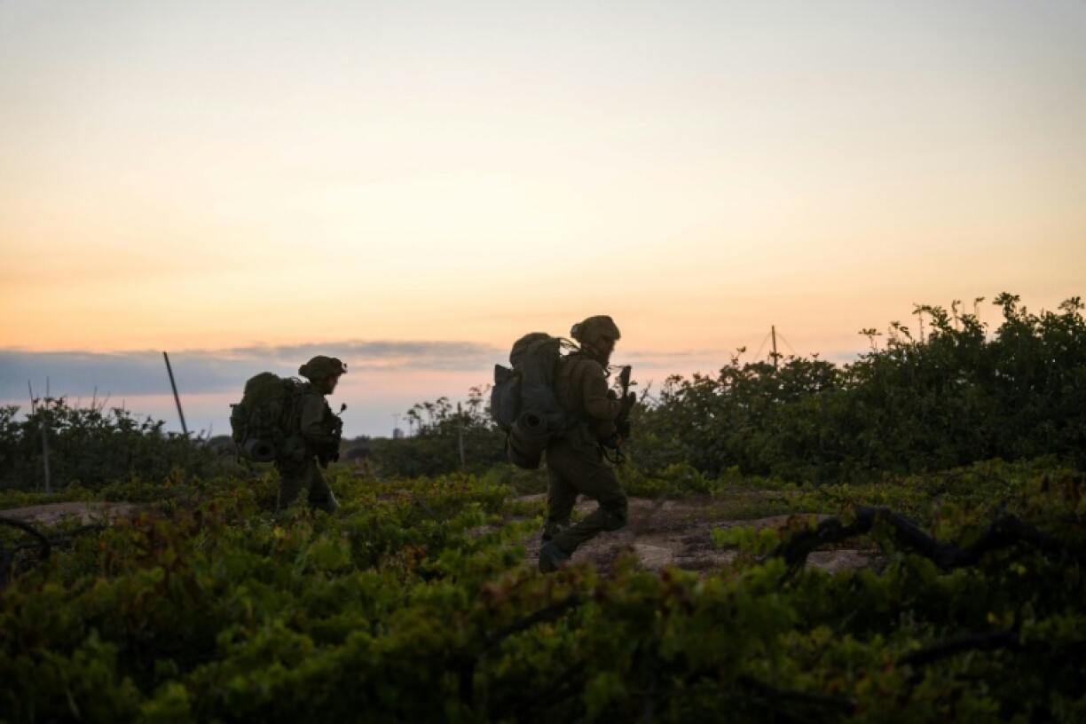 Une photo fournie par l'armée israélienne le 15 août 2024 montre des soldats israéliens opérant sur le terrain dans la bande de Gaza