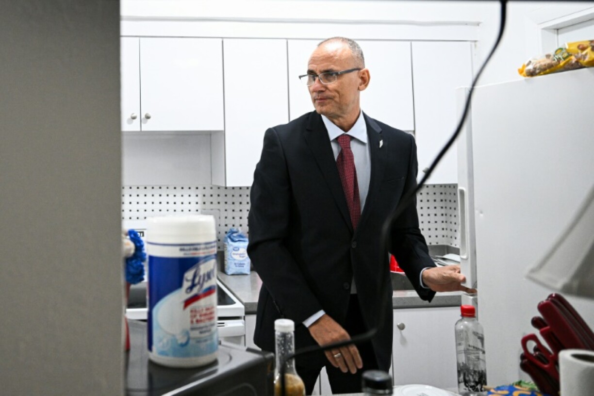 Through a network of contacts, Cuban dissident Jose Daniel Ferrer wants to distribute flyers, spread graffiti and use other messaging tactics to inspire the people to question those in power