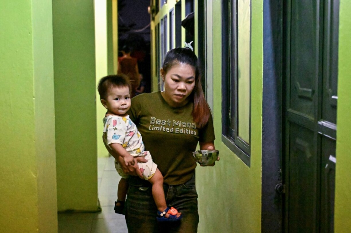 Truong Thi Le made the heartbreaking decision to send her six-year-old daughter to live with her uncle in Quang Binh