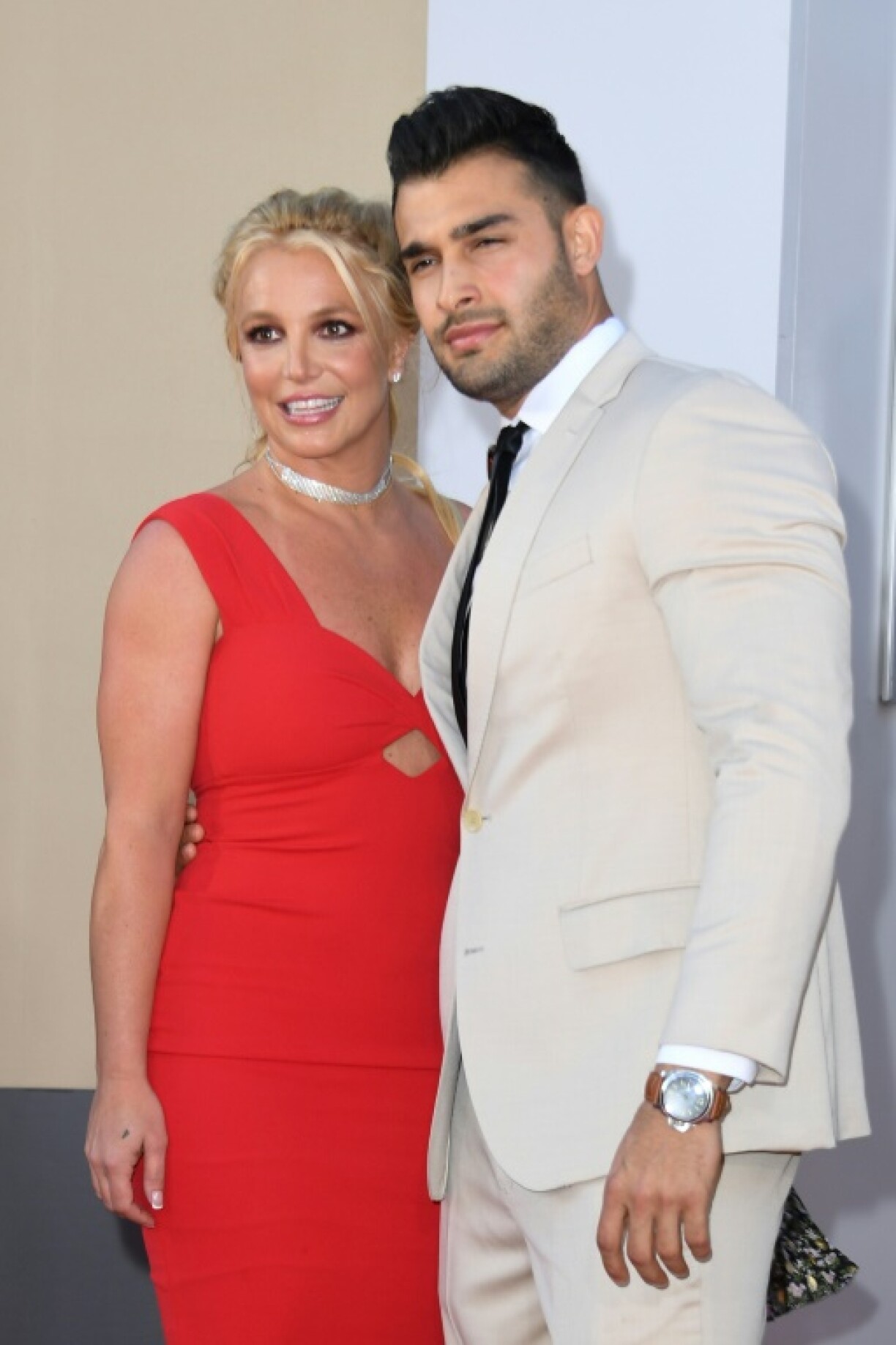 La chanteuse américaine Britney Spears et son fiancé Sam Asghari vont avoir en enfant, a annoncé la pop star sur Instagram le 11 avril 2022.