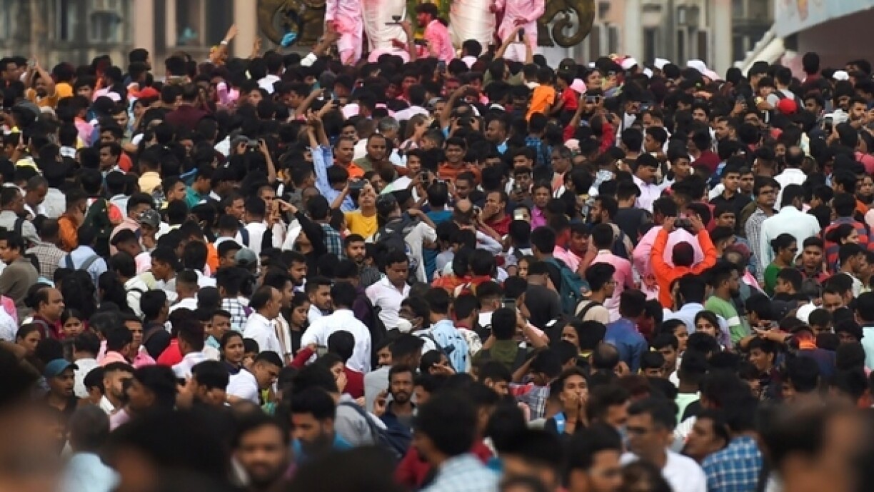 Mumbai ass eng vun de gréisste Stied an Indien, wou d'Populatioun aktuell dauernd eropgeet.