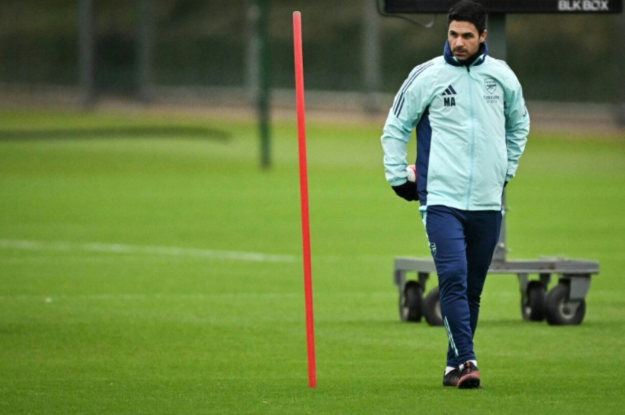 Mikel Arteta takes part in a training session on the eve of Arsenal's Champions League match against Monaco