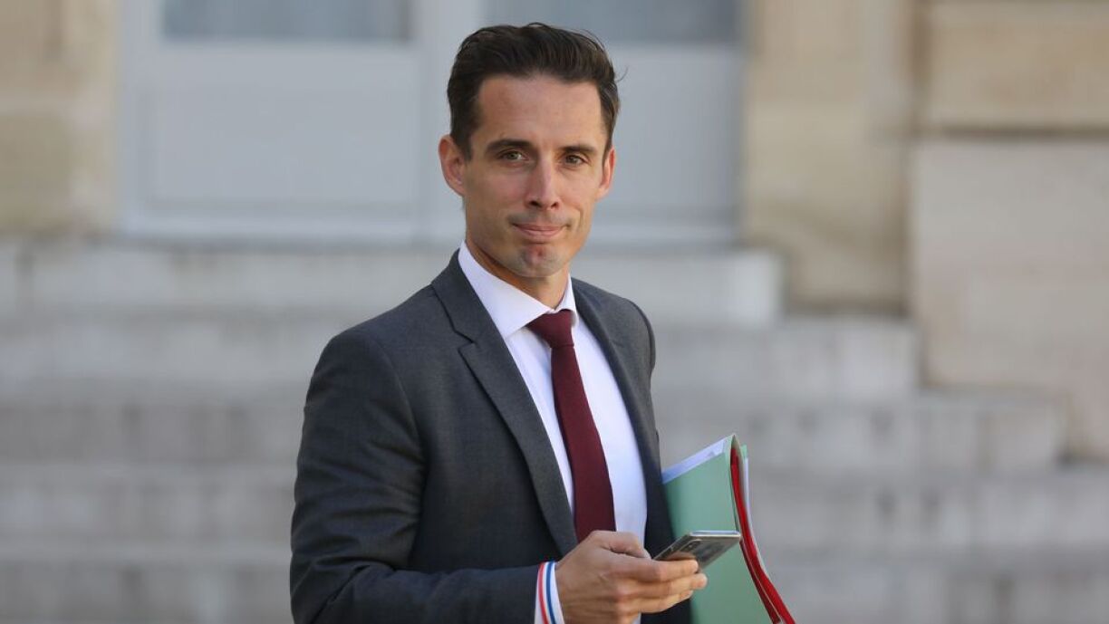 Jetfly a employé Jean-Baptiste Djebbari entre 2016 et son élection comme député en 2017, comme directeur des opérations aériennes.