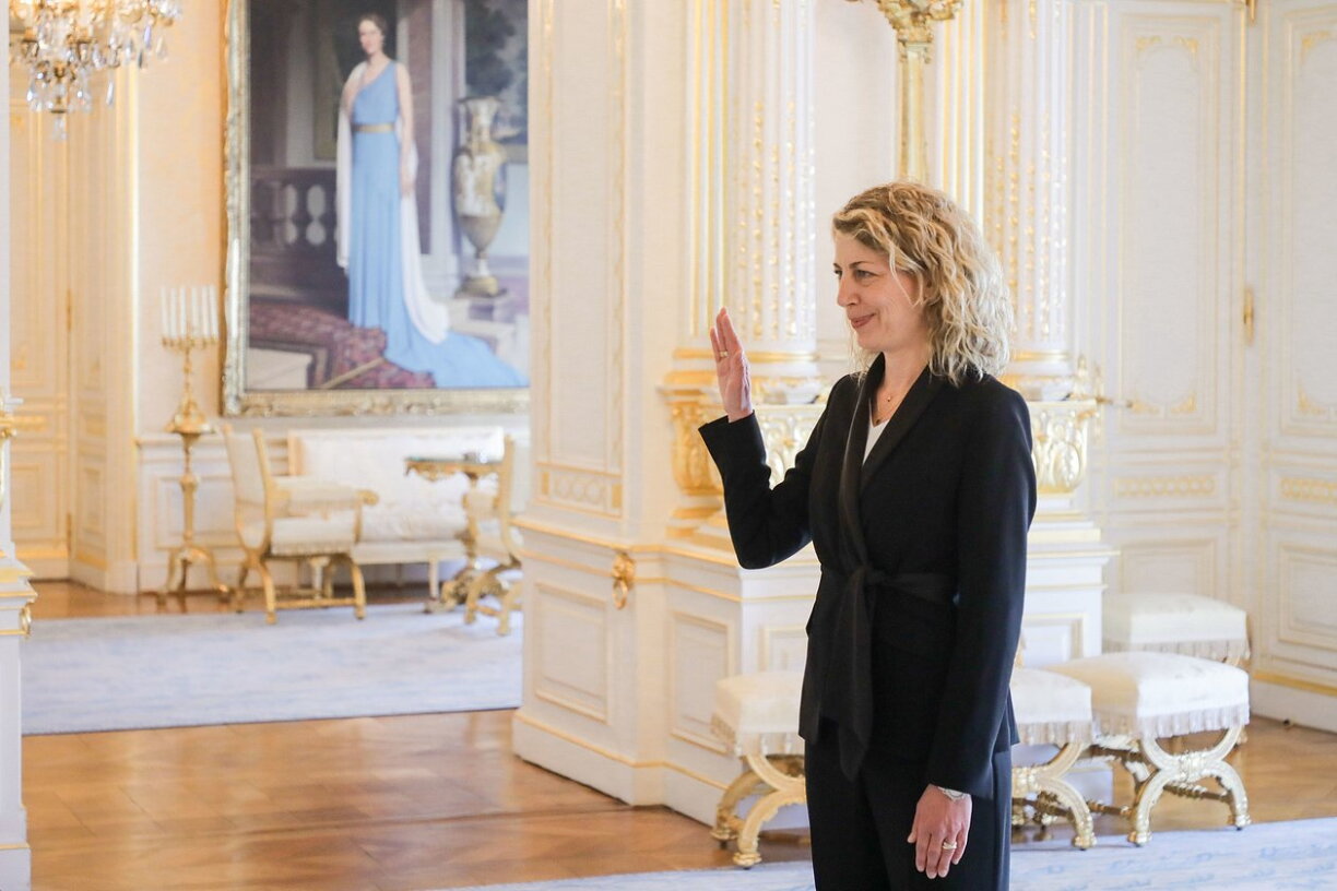Joëlle Welfring lors de son assermentation par le Grand-Duc.