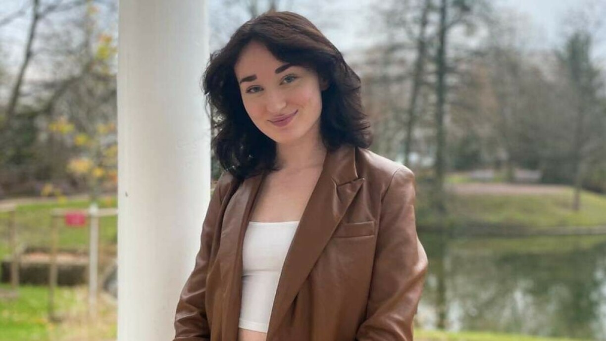 Sarah, étudiante en Master 2 à l'ISEG à Strasbourg et en alternance au Luxembourg.