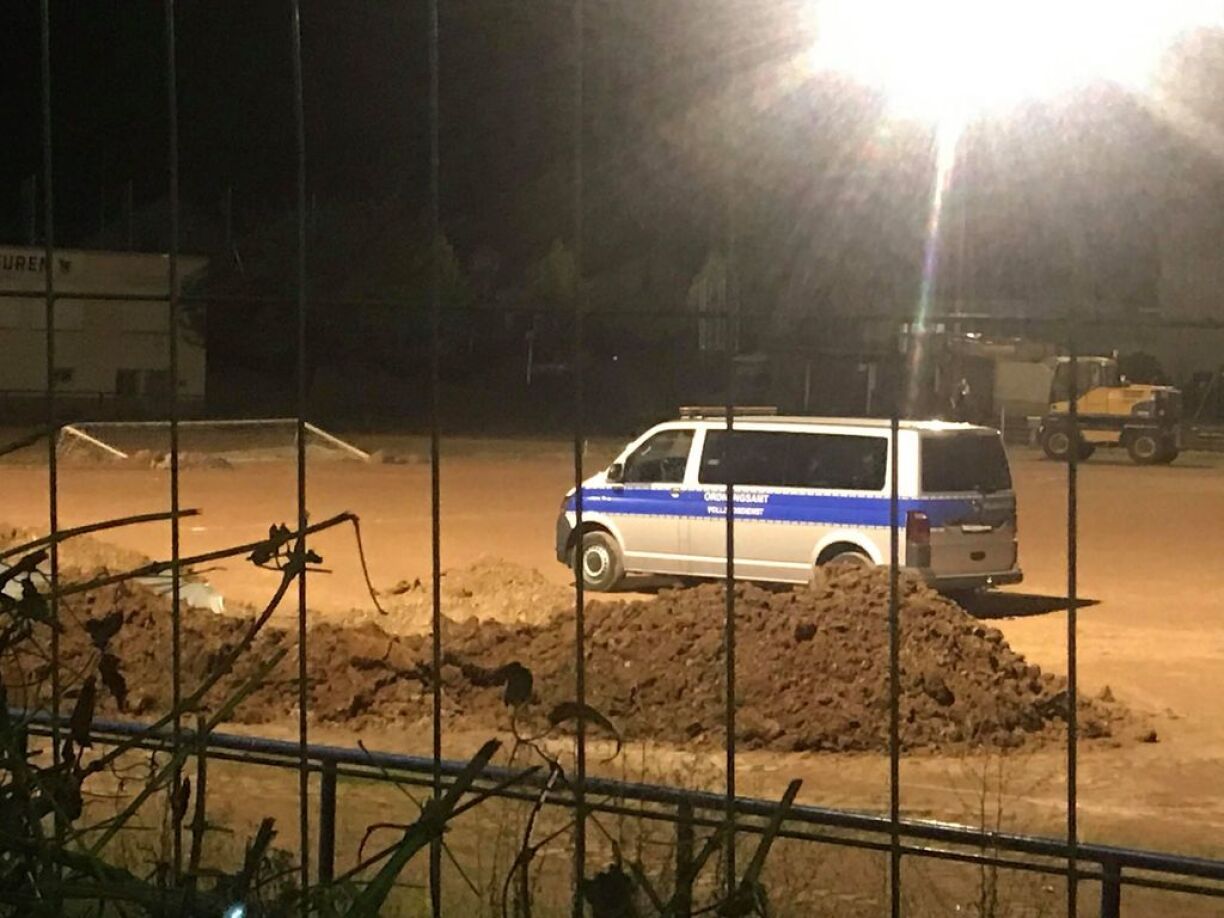 Une photo prise sur place mardi soir. Le périmètre a été bouclé.