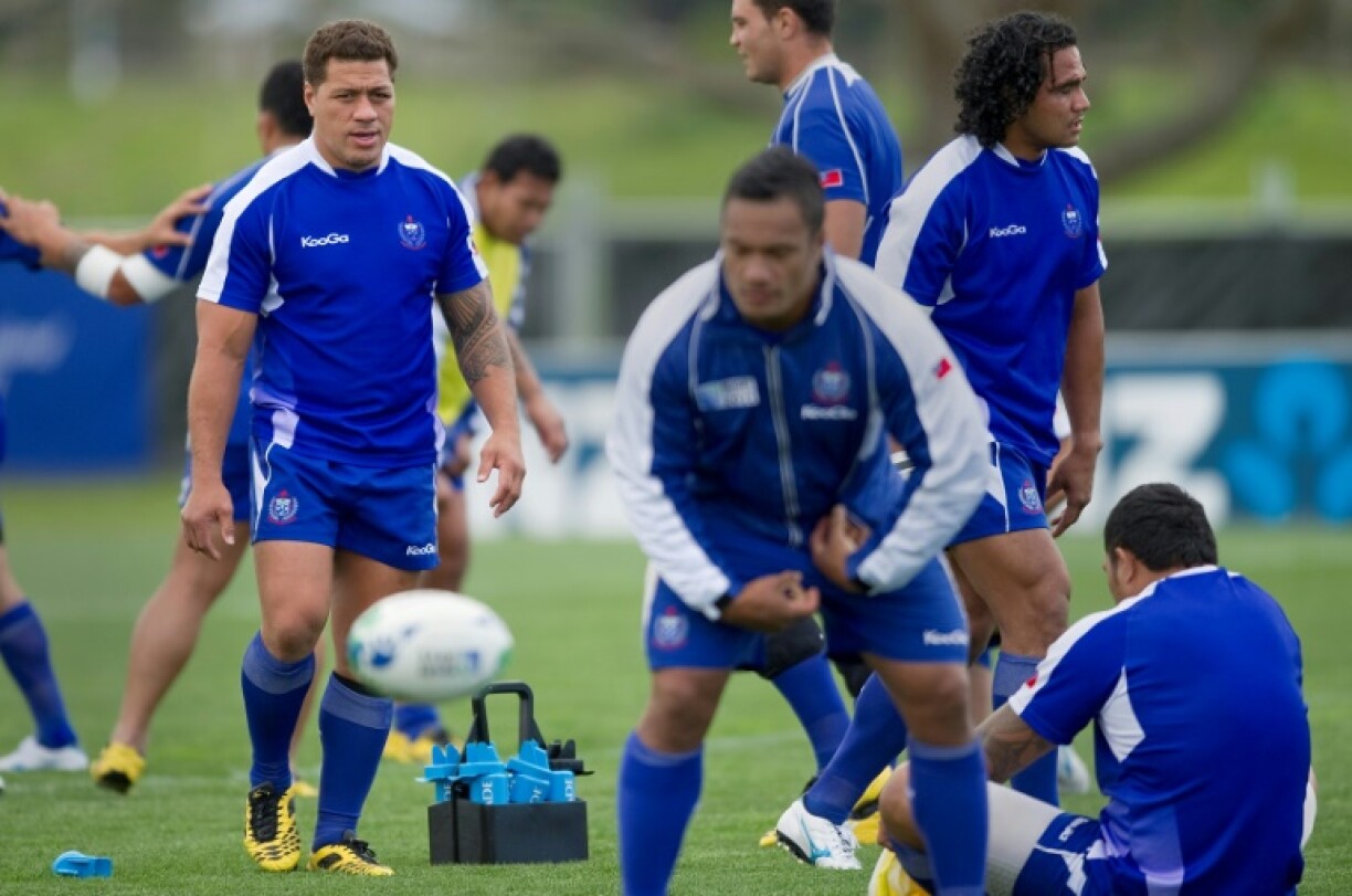 Mahonri Schwalger (L) training during the 2011 Rugby World Cup