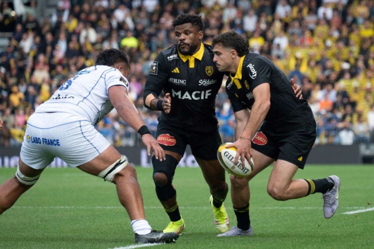 Davit Niniashvili (R) made his Georgia debut in 2020