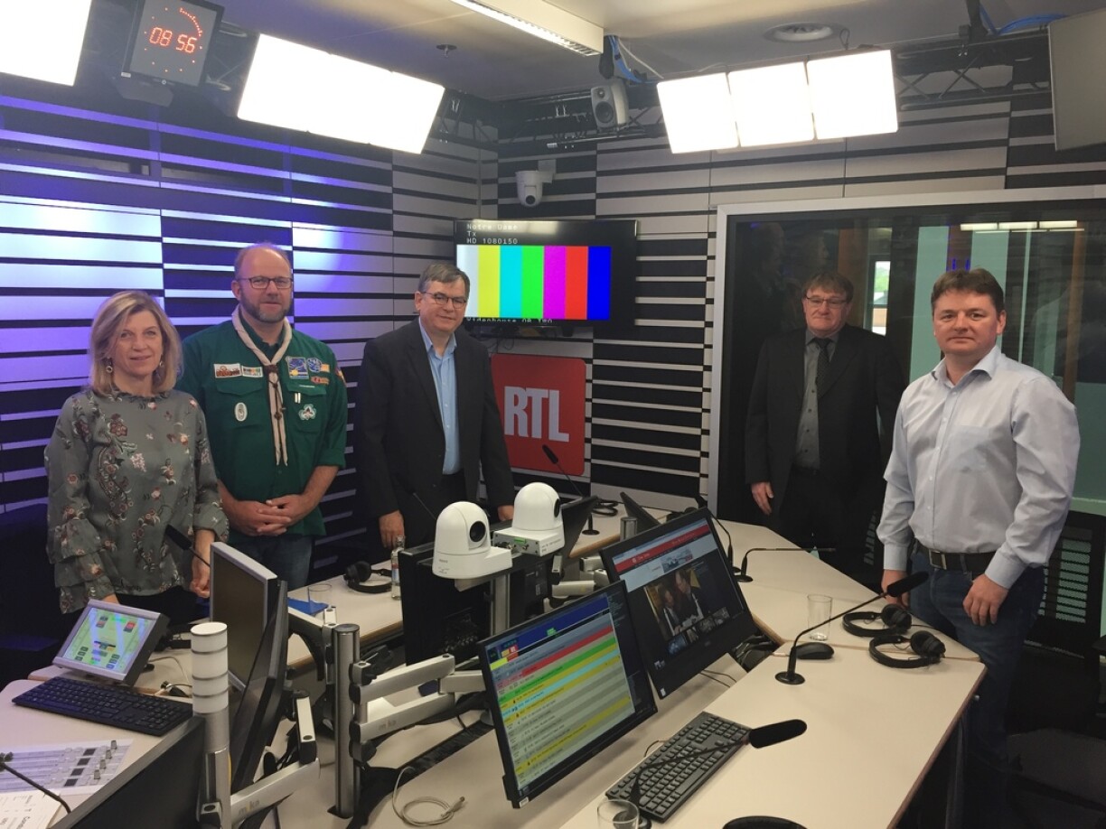 Duerch d'Spezialemissioun op Radio Lëtzebuerg hunn d'Christiane Kremer an de Roy Grotz gefouert. Invitéen: den Historiker Jean-Marie Majerus, den Tom Lahr vu