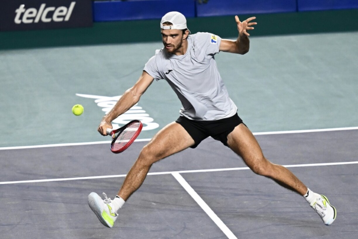 First-time winner: Czech Tomas Machac on the way to victory over Spain's Alejandro Davidovich Fokina in the ATP Mexico Open in Acapulco