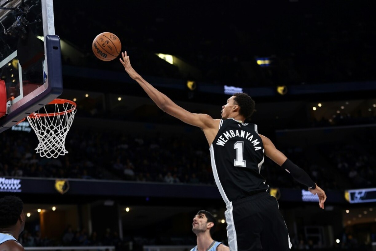Le Français Victor Wembanyama lors de la défaite de San Antonio contre les Grizzlies lors d'un match de NBA, à Memphis, le 6 janvier 2026