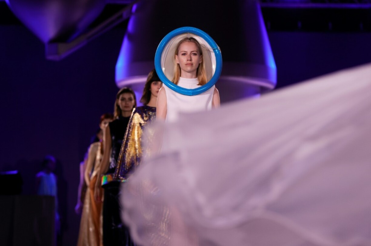 Défilé hommage à Pierre Cardin au Bourget, le 28 janvier 2022