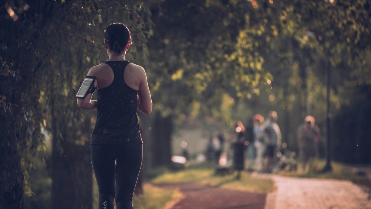 Alimentation, sommeil et activité physique font partie des facteurs à surveiller pour vivre en bonne santé le plus longtemps possible.