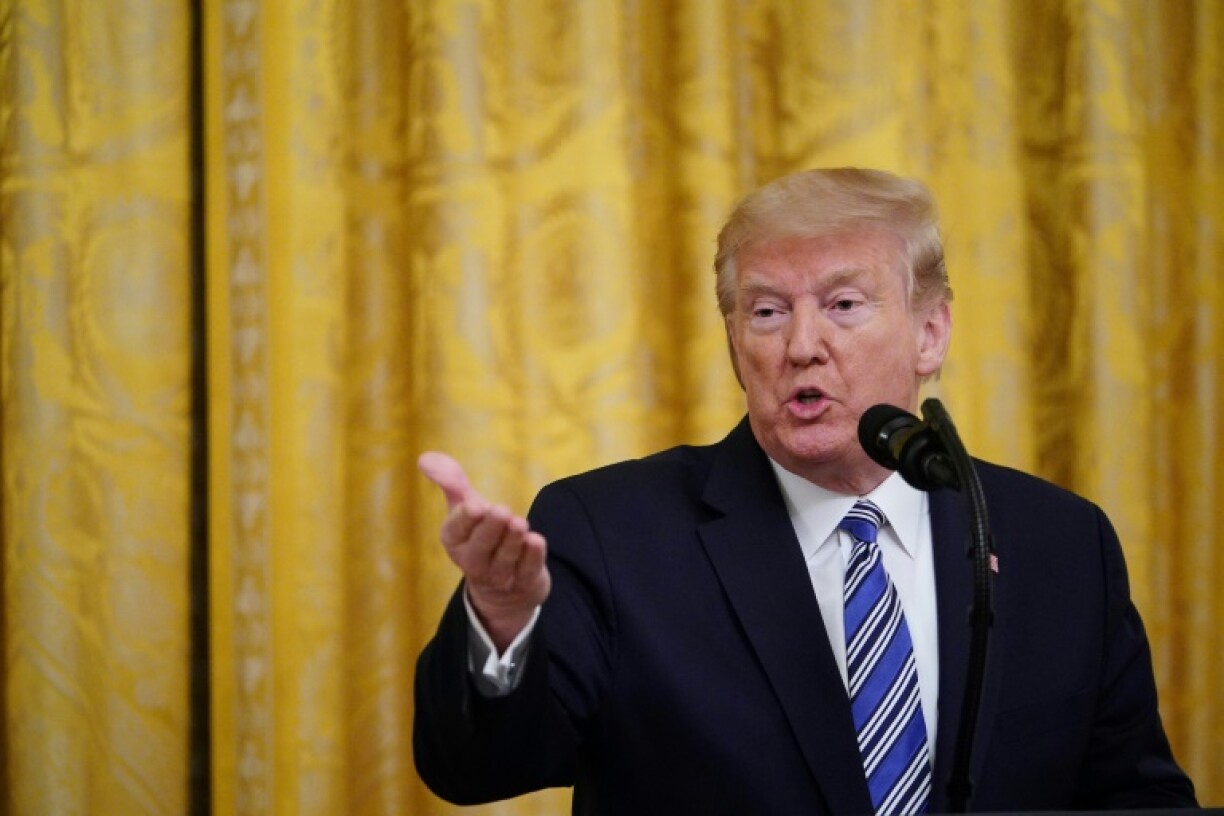 Le président a suggéré la possibilité d'avaler ou d'injecter des désinfectants pour combattre le Covid-19... avant de se rétracter et de prétexter des propos