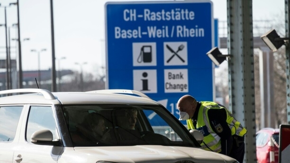 Passage frontalier entre l'Allemagne et la Suisse.