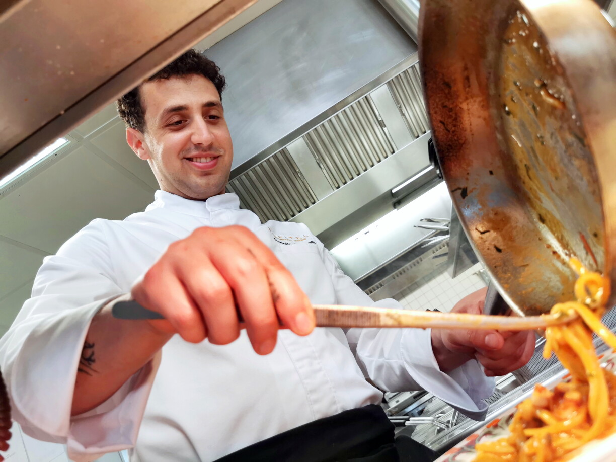Rodolfo Serritelli en plein dressage, à quelques jours du dîner gastronomique du 2 juin, au Radici.