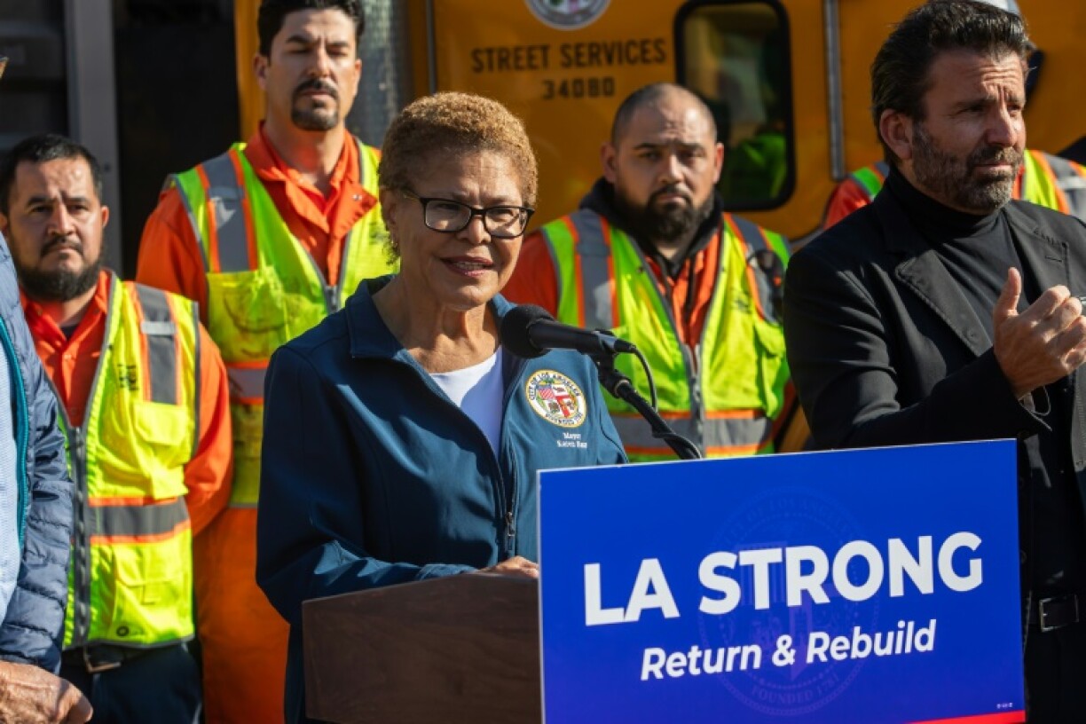 Los Angeles Mayor Karen Bass speaks to journalists on January 17, 2025 about the wildfires that have devastated parts of her city