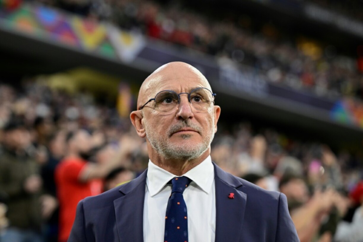 Spain's head coach Luis de la Fuente on the sideline at the Nations League final