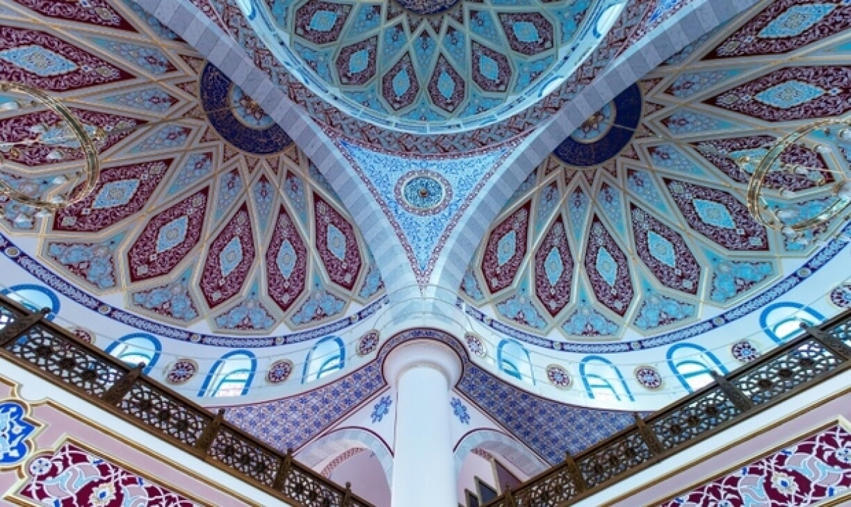 Bléck an eng Moschee zu Duisburg.