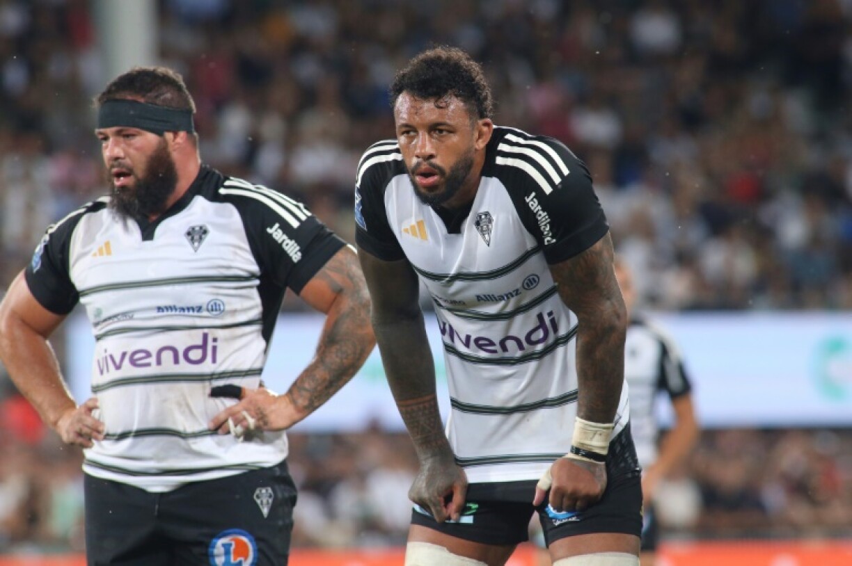 Brive have a big enough budget to attract ex-England flanker Courtney Lawes (R)
