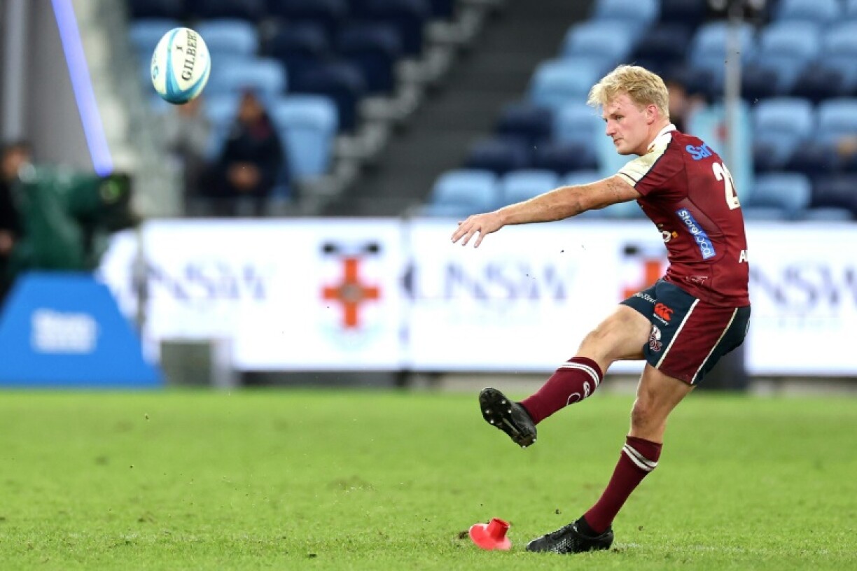 The Queensland Reds' Tom Lynagh scored 20 points against the Auckland Blues