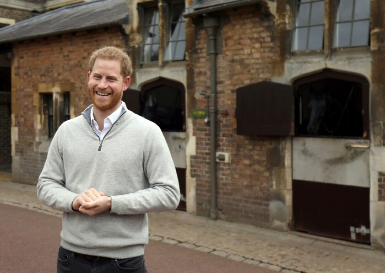 Virum Schlass Windsor huet e gléckleche Prënz Harry e Méindeg d''Gebuert vu sengem Jong annoncéiert.