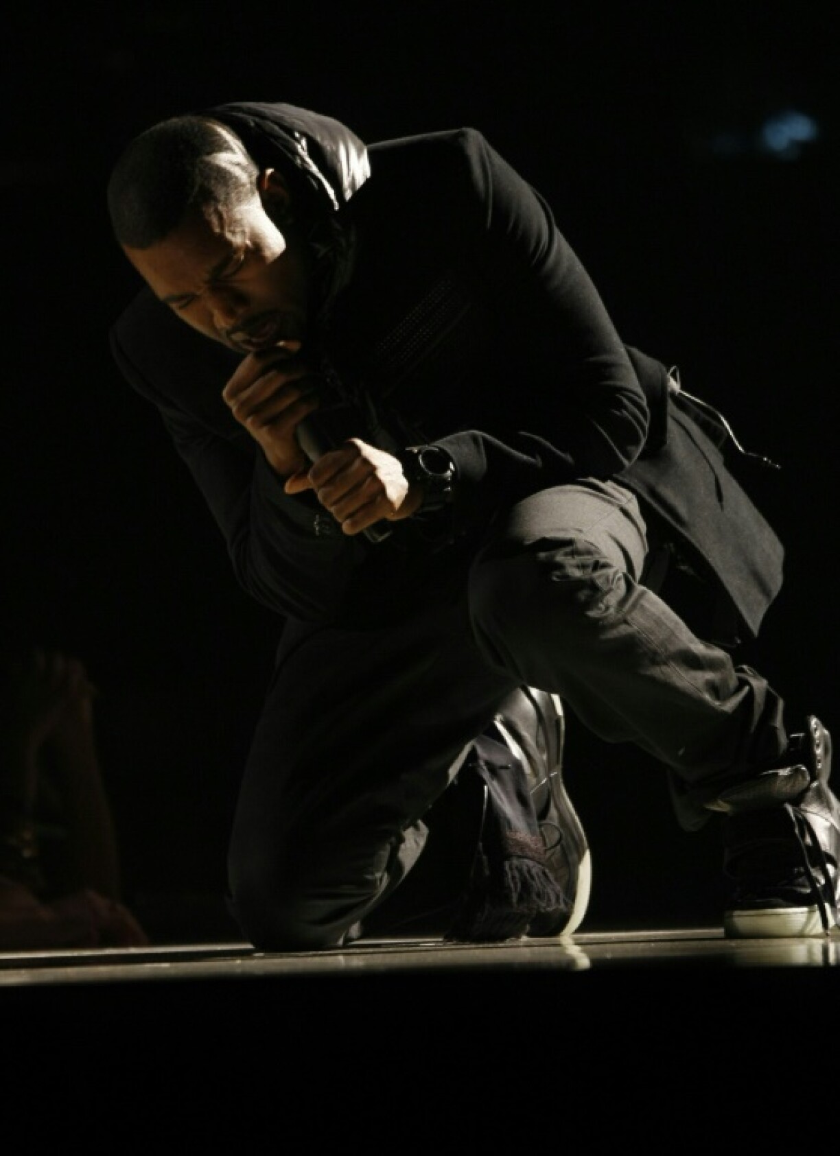 Kanye West sur scène lors de la cérémonie des Grammy Awards, le 10 février 2008 à Los Angeles
