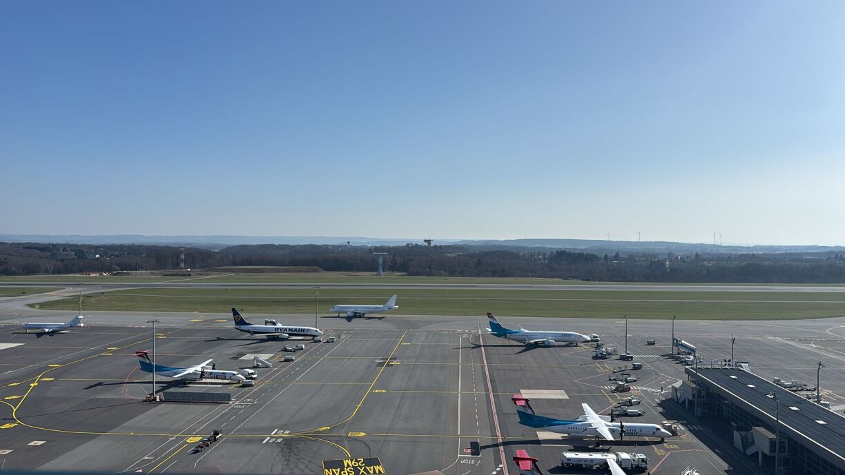 En Donneschdeg kommen déi éischt Lëtzebuerger, déi zanter dem Ufank vum Krich am Noen Oste fest souzen, um Findel un.