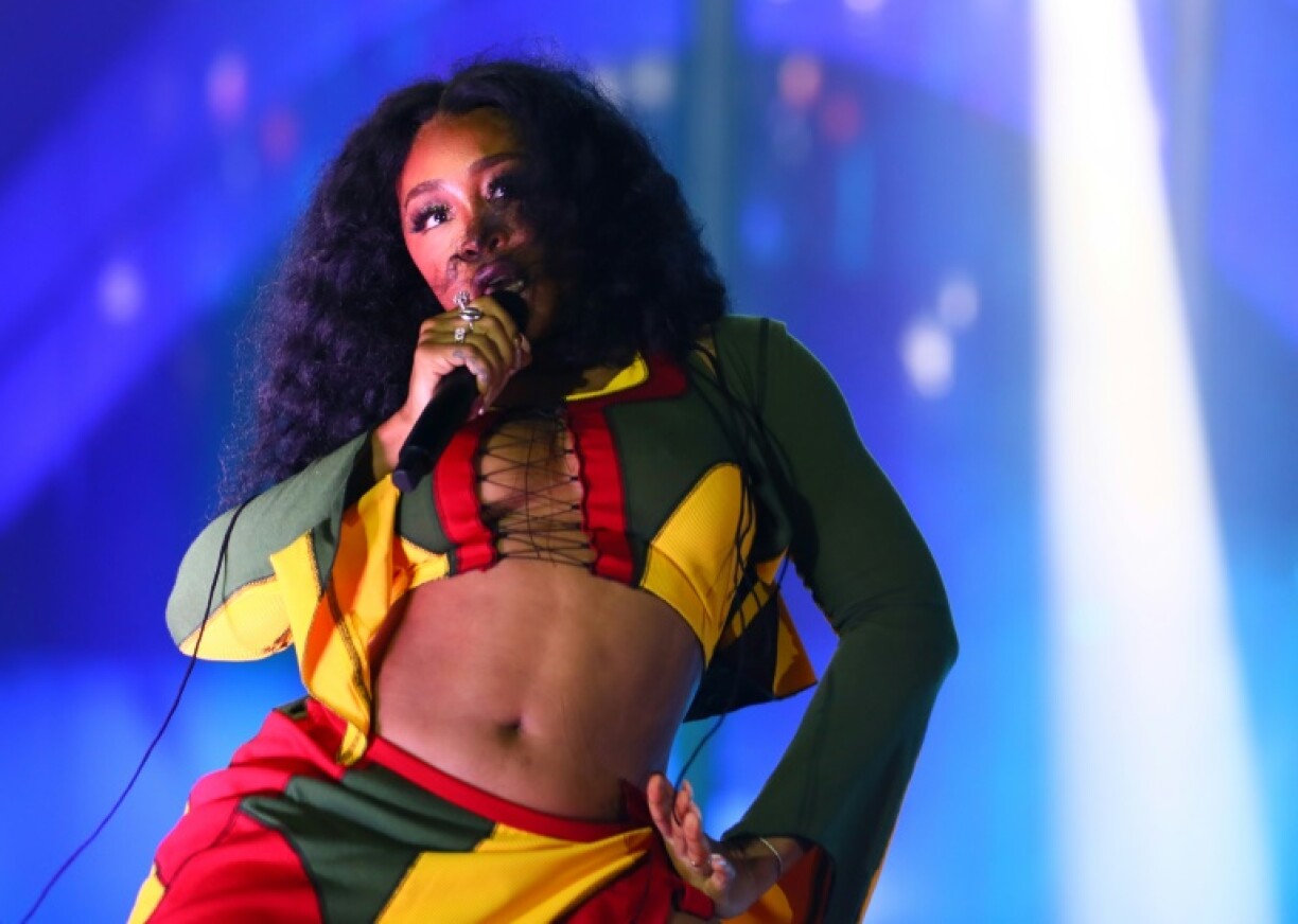 La chanteuse américaine SZA, sur scène le 24 septembre 2022 à Accra, au Ghana, lors du Global Citizen Festival