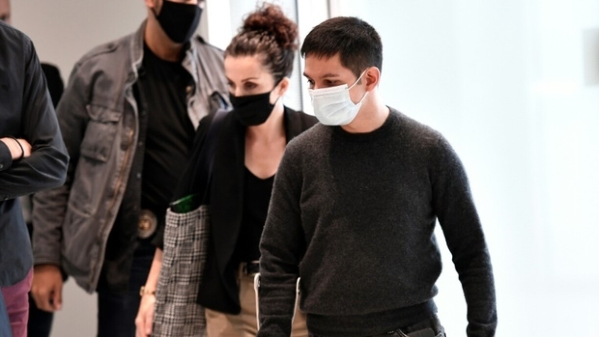 Deux survivants de l'attaque contre Charle Hebdo, Corinne Rey, alias Coco, et Simon Fieschi, le 9 septembre 2020 au Palais de justice de Paris