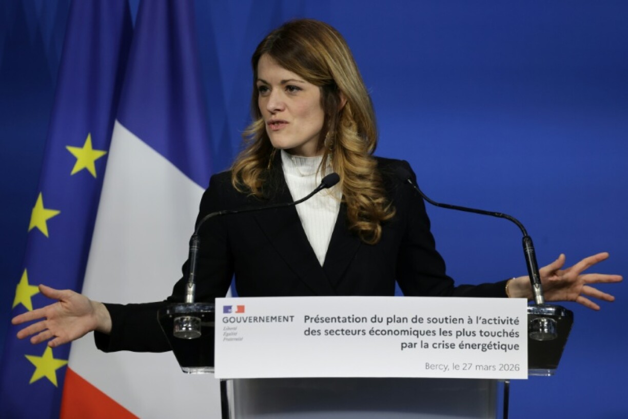 La porte-parole du gouvernement et ministre déléguée à l'Energie, Maud Bregeon, lors de la présentation du plan d'aide aux secteurs économiques les plus touchés par la crise énergétique, le 27 mars 2026 au ministère des Finances de Bercy à Paris