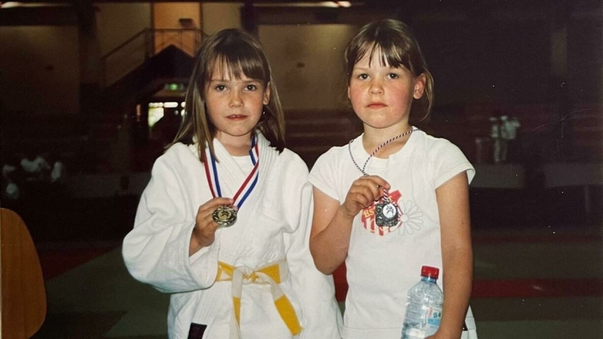 D'Anetta Mosr an hir Zwillingsschwëster Klara Mosr als Kanner.