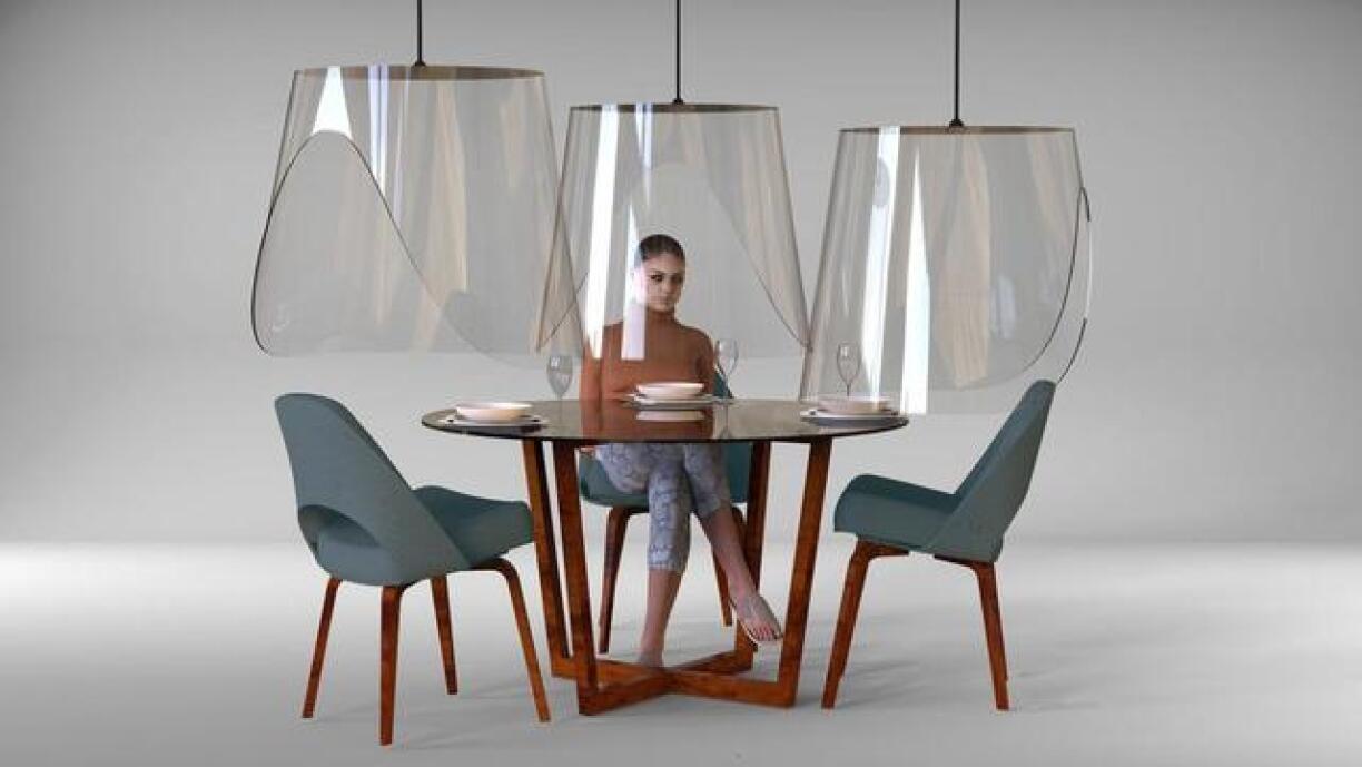 Christophe Gernigon a imaginé le concept Plex’Eat, des visières de protection géantes suspendues.